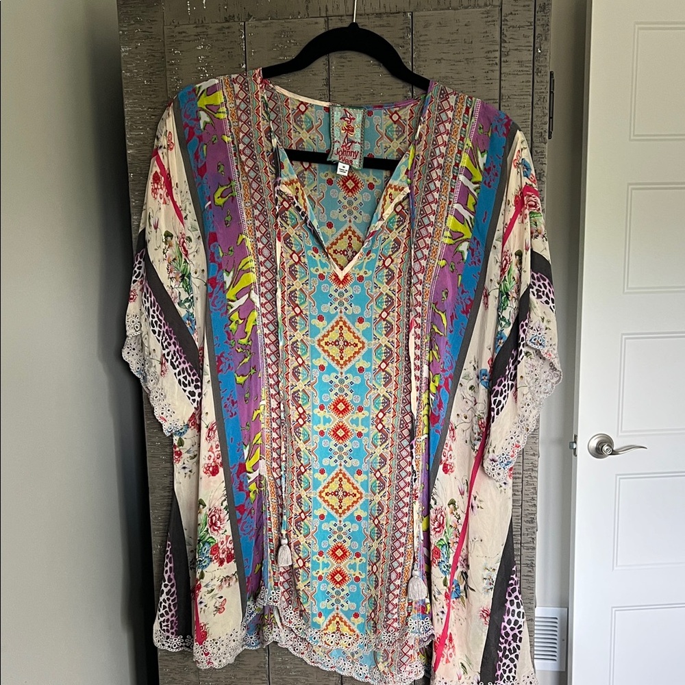 Johnny Was Multicolor Boho Print V-Neck Tunic Top size Medium